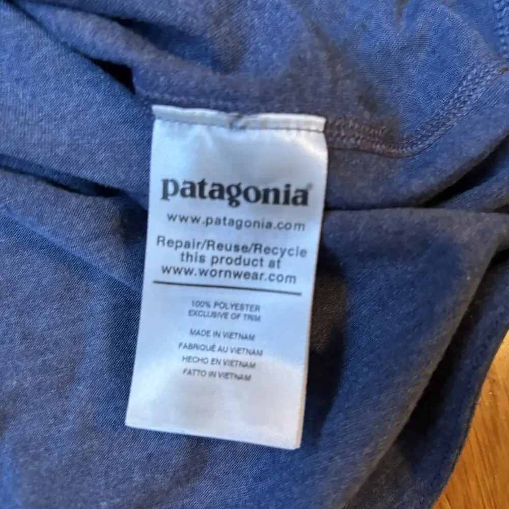 Patagonia Women's Capilene® Cool Trail Shirt Classic Navy Medium Running Outdoor